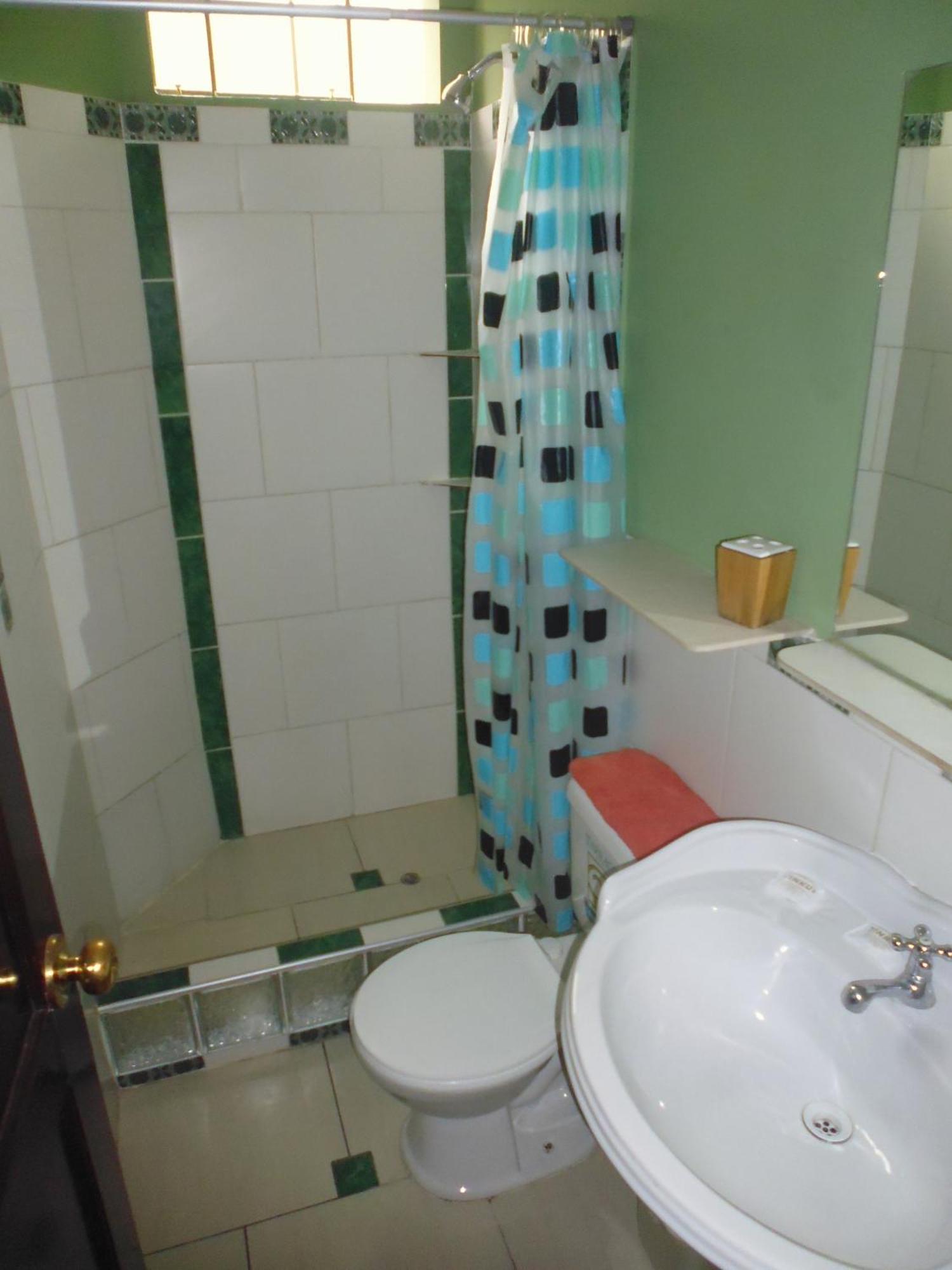Tinkus Hotel Lima