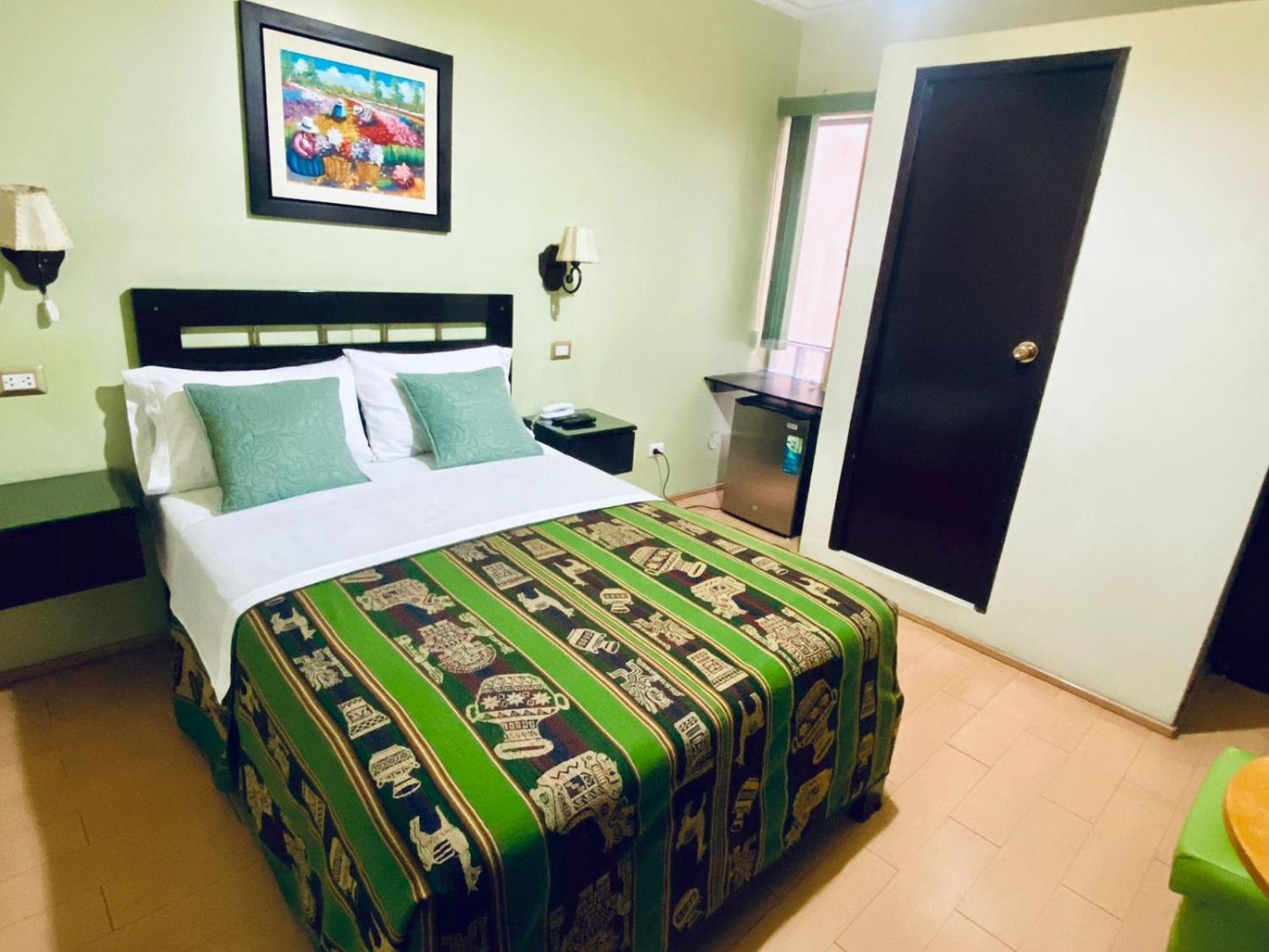 Tinkus Hotel
